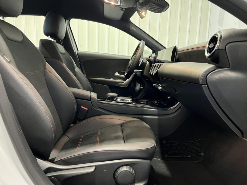 Photo 11 de l'offre de MERCEDES-BENZ CLASSE A BERLINE Berline 200 7G-DCT AMG Line à 21990€ chez VL Auto