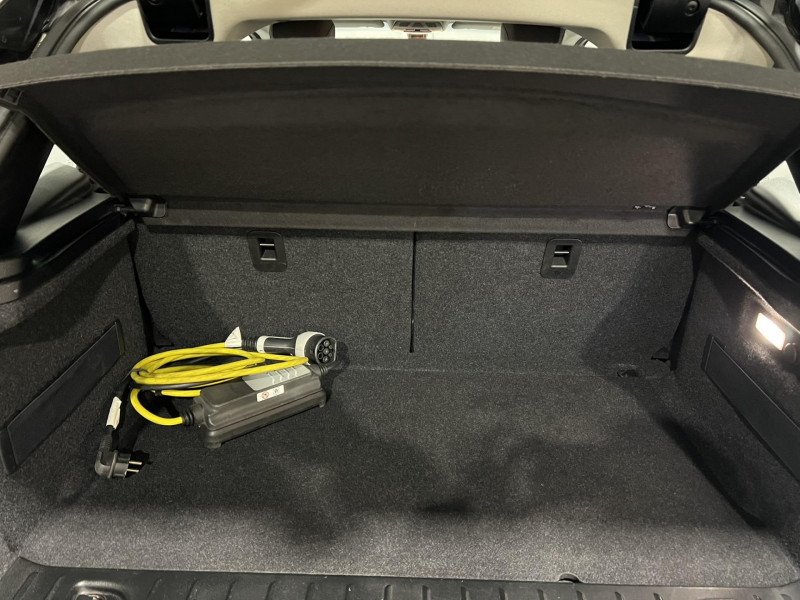 Photo 16 de l'offre de BMW i3 170 ch UrbanLife avec prolongateur d autonomie (REX) BVA à 10490€ chez VL Auto