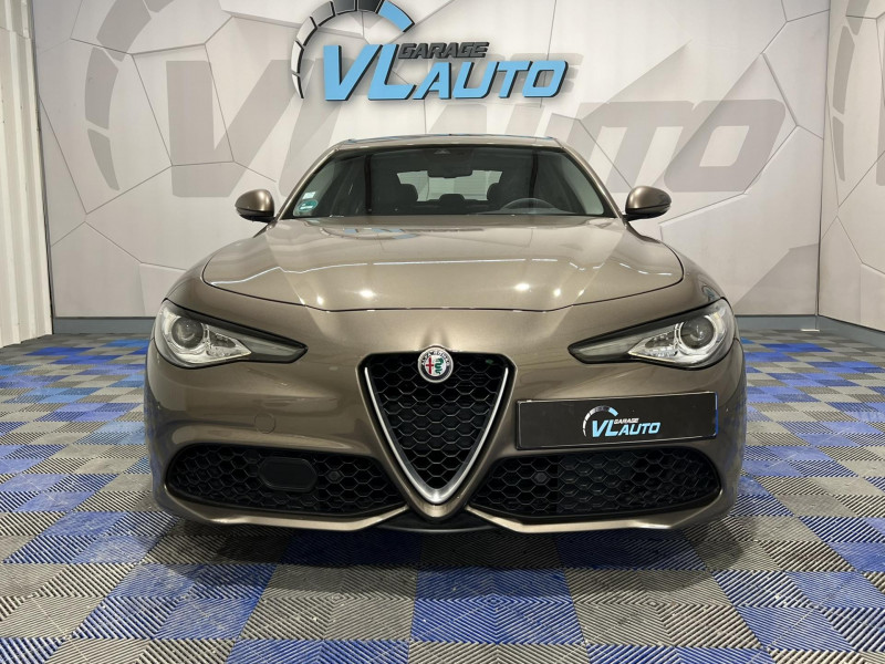 Photo 2 de l'offre de ALFA ROMEO GIULIA 2.0 TB 280 ch AT8 Q4 Veloce à 24990€ chez VL Auto