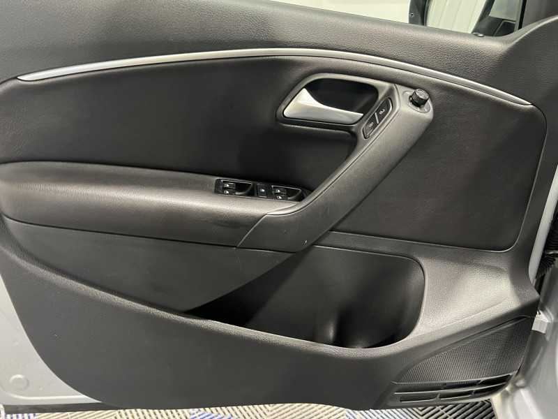Photo 20 de l'offre de VOLKSWAGEN POLO 1.0  110 DSG7 Carat à 12490€ chez VL Auto