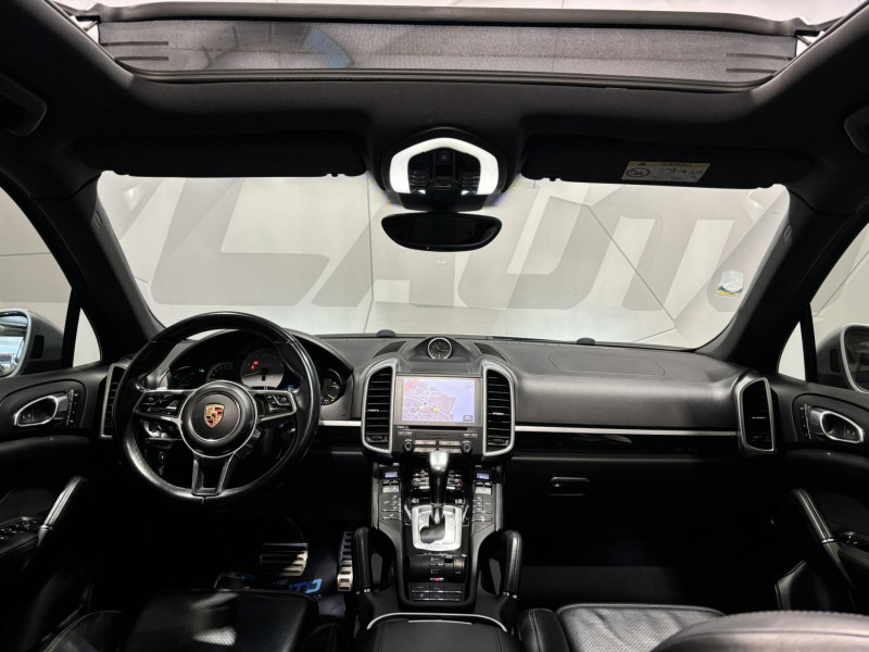 Photo 6 de l'offre de PORSCHE CAYENNE E-Hybrid V6 416 - BVA + options  à 35990€ chez VL Auto