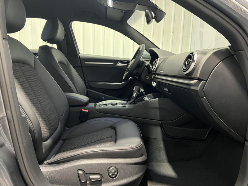 Photo 11 de l'offre de AUDI A3 SPORTBACK 1.8 TFSI 180 Ambiente Quattro S tronic 6 à 17990€ chez VL Auto