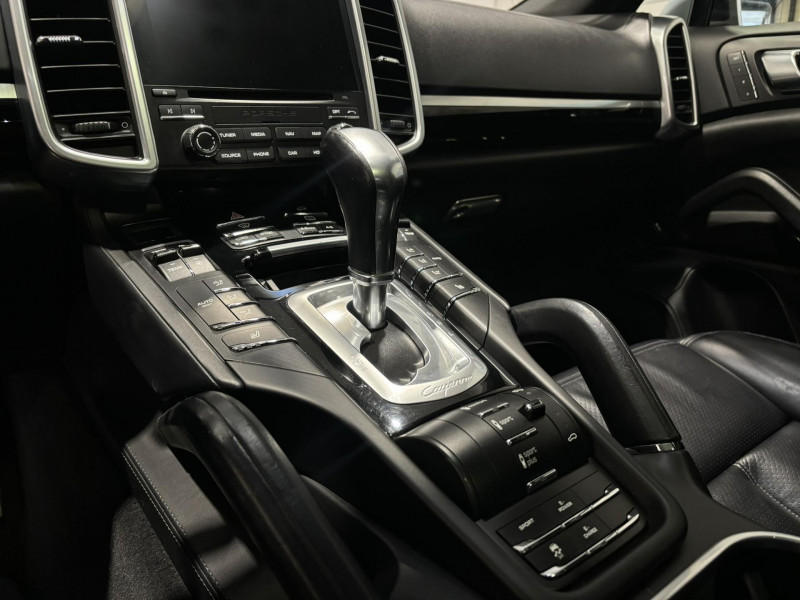 Photo 9 de l'offre de PORSCHE CAYENNE E-Hybrid V6 416 - BVA + options  à 35990€ chez VL Auto