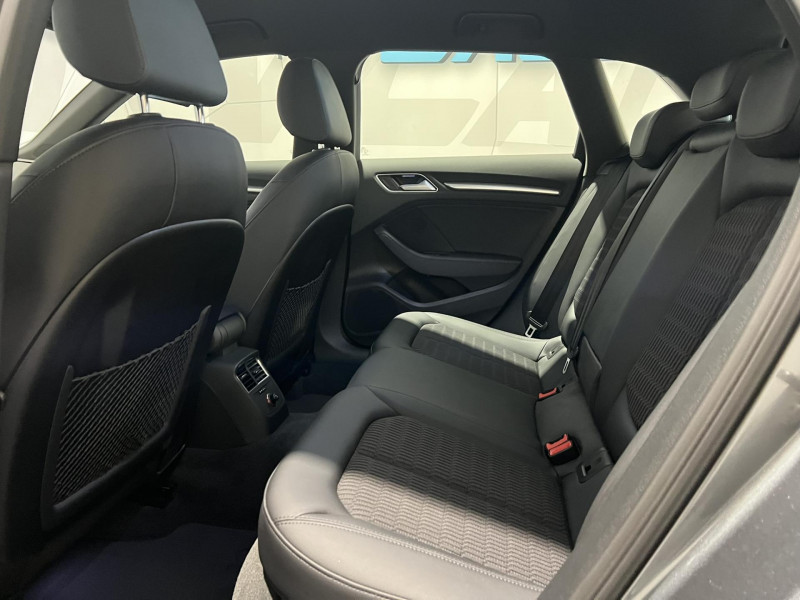 Photo 8 de l'offre de AUDI A3 SPORTBACK 1.8 TFSI 180 Ambiente Quattro S tronic 6 à 17990€ chez VL Auto