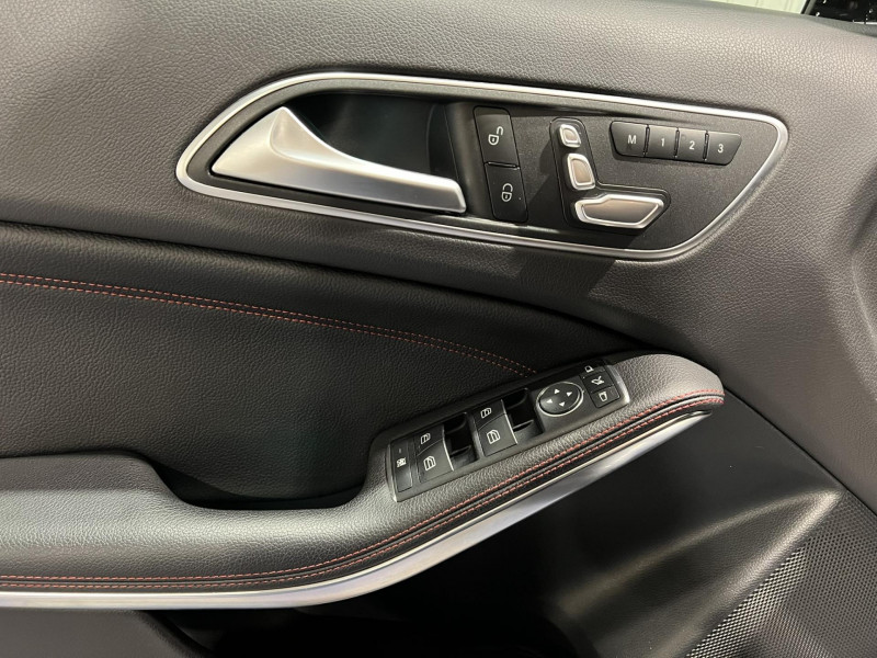Photo 23 de l'offre de MERCEDES-BENZ CLASSE A 250 7G-DCT Fascination à 18490€ chez VL Auto