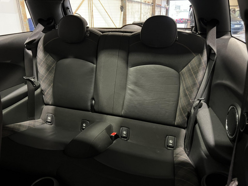 Photo 8 de l'offre de MINI MINI 3 Portes Cooper SD 170 ch BVA6 à 14490€ chez VL Auto