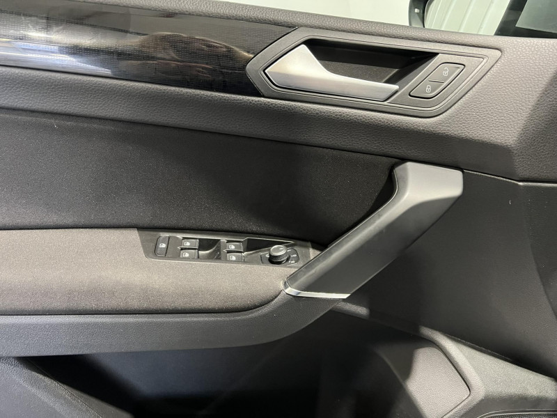 Photo 24 de l'offre de VOLKSWAGEN TOURAN 1.4 TSI 150 BMT DSG7 5pl Sound à 14990€ chez VL Auto