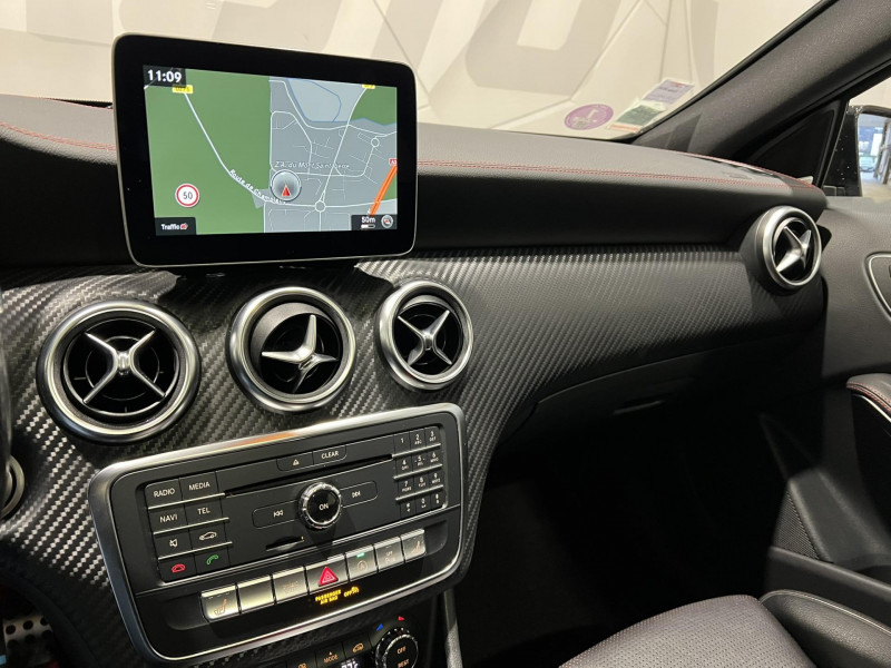 Photo 15 de l'offre de MERCEDES-BENZ CLASSE A 250 7G-DCT Fascination à 18490€ chez VL Auto