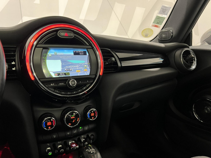 Photo 15 de l'offre de MINI MINI 3 Portes Cooper SD 170 ch BVA6 à 14490€ chez VL Auto