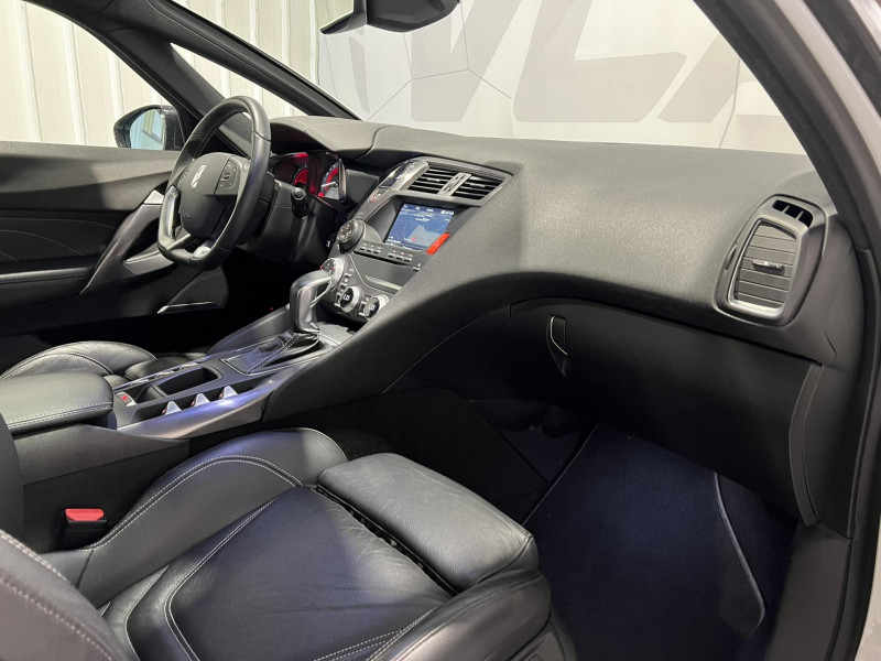 Photo 7 de l'offre de DS DS 5  THP 165 S&S EAT6 Sport Chic à 12990€ chez VL Auto