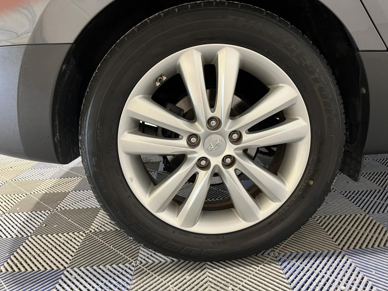 Photo 19 de l'offre de HYUNDAI ix35  2.0 CRDi 136 4WD Pack Premium à 9990€ chez VL Auto