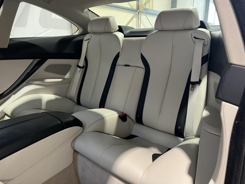 Photo 9 de l'offre de BMW SERIE 6 COUPE Coupé 640i 320 ch F13 LCI Exclusive A à 25990€ chez VL Auto