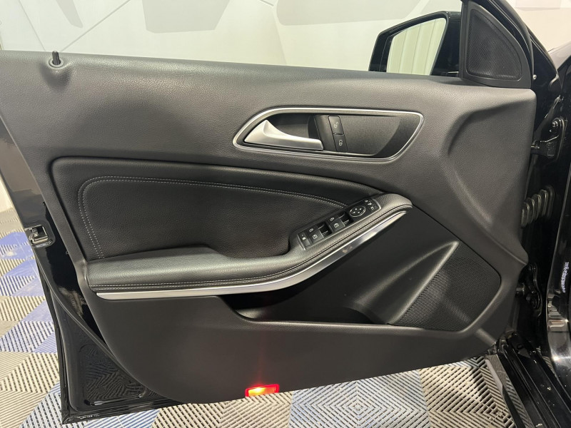 Photo 11 de l'offre de MERCEDES-BENZ CLASSE A 200 Fascination à 17490€ chez VL Auto