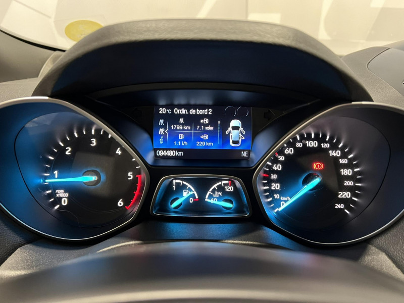 Photo 9 de l'offre de FORD KUGA 2.0 TDCi 150 S&S 4x2 BVM6 ST-Line à 16490€ chez VL Auto