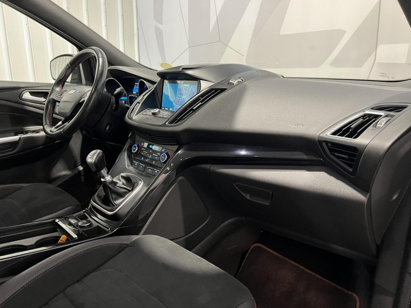 Photo 15 de l'offre de FORD KUGA 2.0 TDCi 150 S&S 4x2 BVM6 ST-Line à 16490€ chez VL Auto