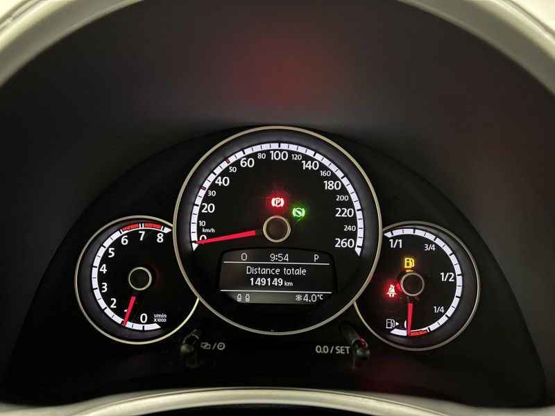 Photo 9 de l'offre de VOLKSWAGEN COCCINELLE Cabriolet 1.4 TSI 150 BMT Couture DSG7 à 15990€ chez VL Auto