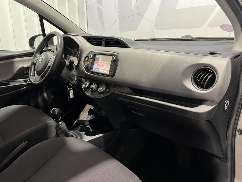 Photo 8 de l'offre de TOYOTA YARIS 100 VVT-i Lounge à 9490€ chez VL Auto