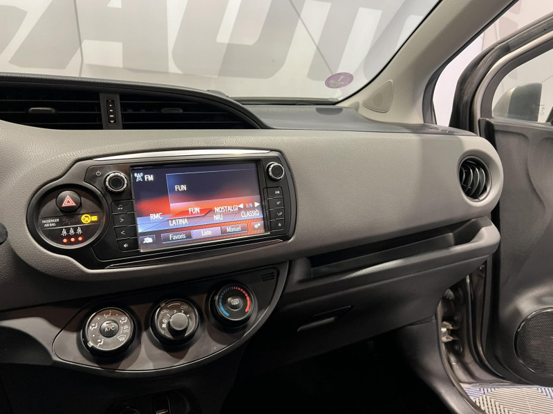 Photo 12 de l'offre de TOYOTA YARIS 100 VVT-i Lounge à 9490€ chez VL Auto