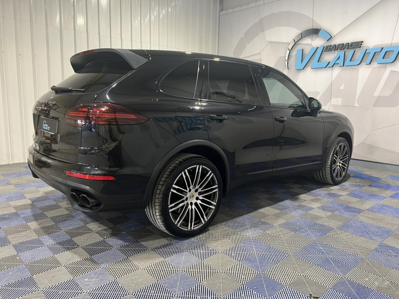 Photo 5 de l'offre de PORSCHE CAYENNE 4.8 V8 520 Turbo BVA + Toit + options à 41990€ chez VL Auto