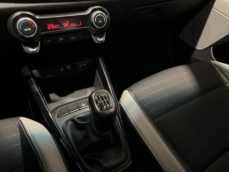 Photo 14 de l'offre de KIA STONIC 1.6 CRDi 115 ch ISG BVM6 Design à 15490€ chez VL Auto