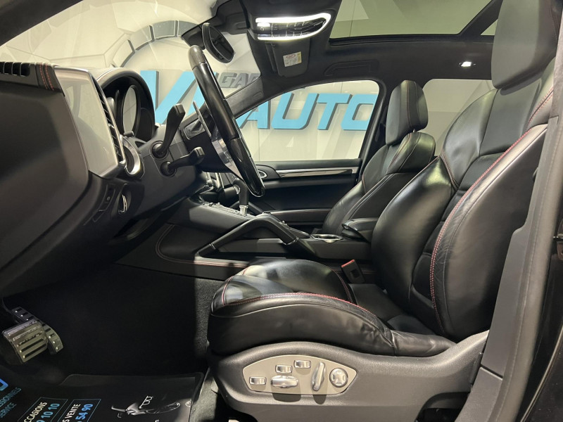 Photo 7 de l'offre de PORSCHE CAYENNE 4.8 V8 520 Turbo BVA + Toit + options à 41990€ chez VL Auto