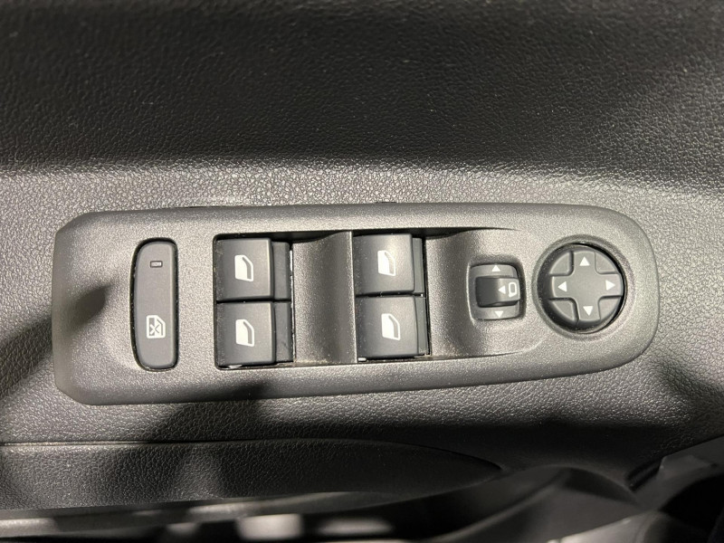 Photo 22 de l'offre de OPEL COMBO LIFE 1.5 Diesel 130 ch Start/Stop Edition à 16990€ chez VL Auto