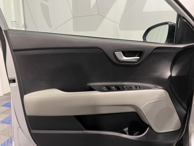 Photo 21 de l'offre de KIA STONIC 1.6 CRDi 115 ch ISG BVM6 Design à 15490€ chez VL Auto