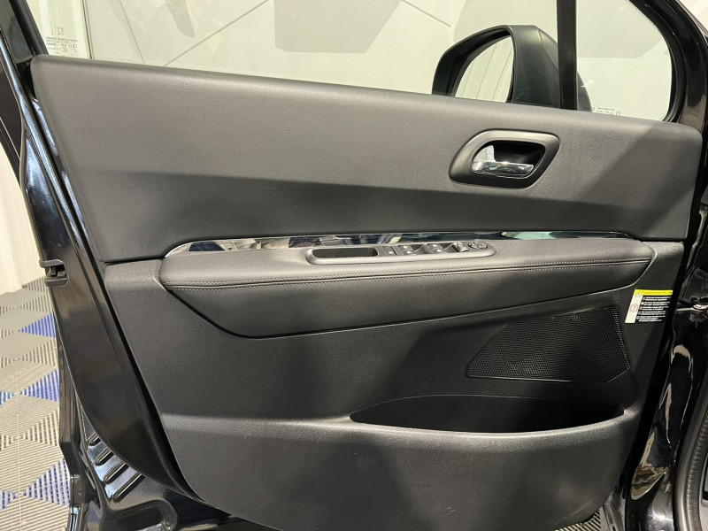 Photo 19 de l'offre de PEUGEOT 3008  1.6 THP 165ch S&S EAT6 Allure à 10990€ chez VL Auto
