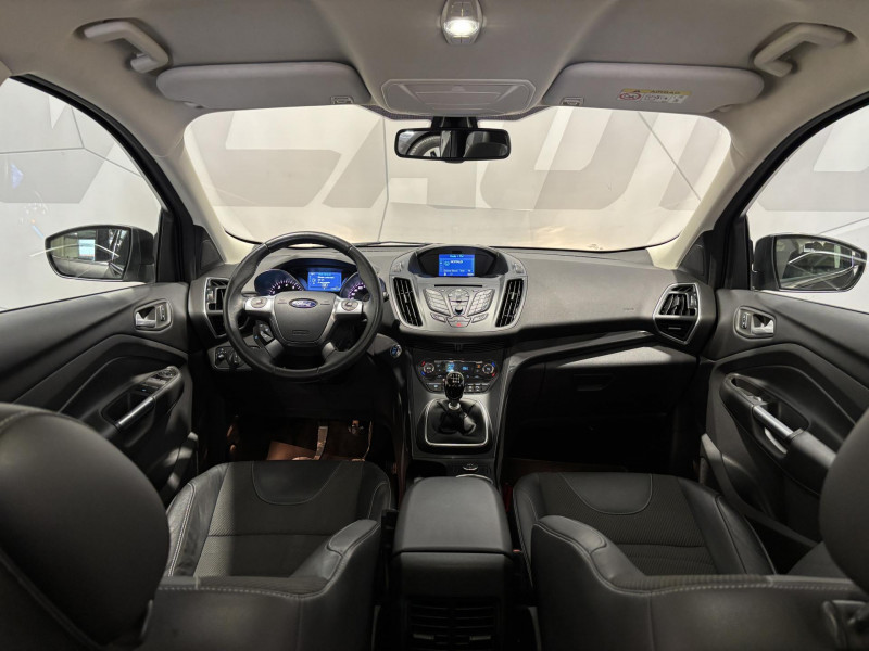 Photo 6 de l'offre de FORD KUGA 1.5 EcoBoost 150 S&S 4x2 BVM6 Titanium à 14490€ chez VL Auto