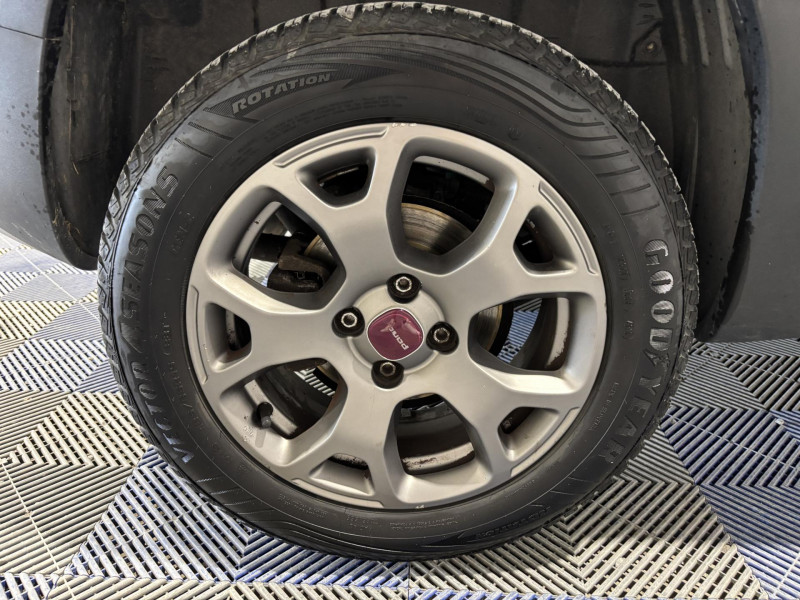 Photo 16 de l'offre de FIAT PANDA 0.9 TwinAir Turbo 90 ch S&S 4x4 Cross à 9490€ chez VL Auto