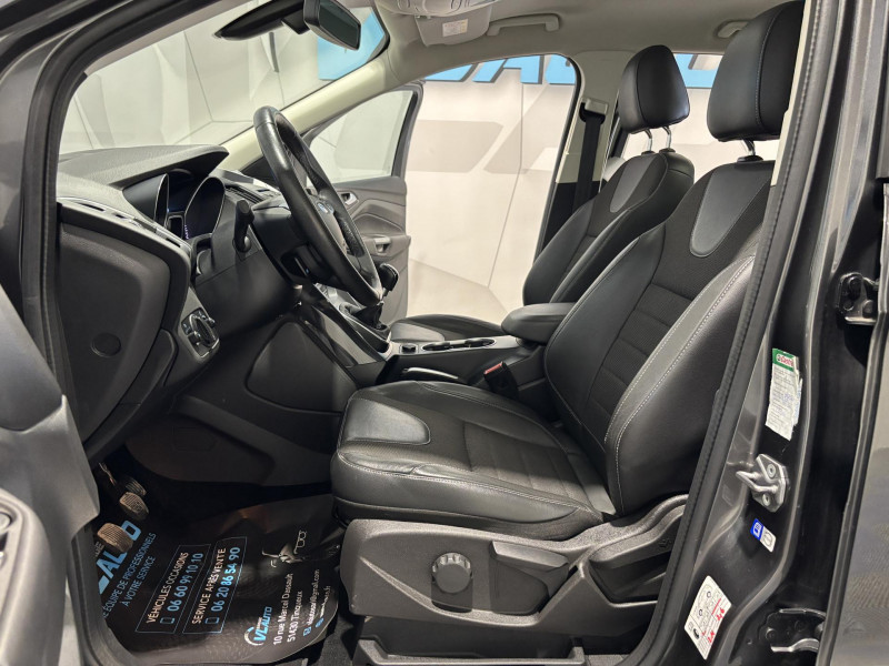 Photo 7 de l'offre de FORD KUGA 1.5 EcoBoost 150 S&S 4x2 BVM6 Titanium à 14490€ chez VL Auto