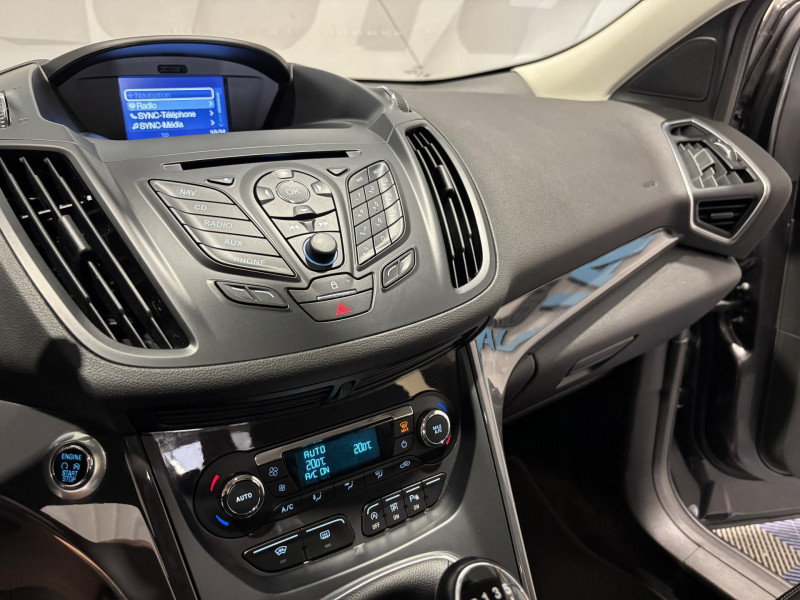 Photo 11 de l'offre de FORD KUGA 1.5 EcoBoost 150 S&S 4x2 BVM6 Titanium à 14490€ chez VL Auto