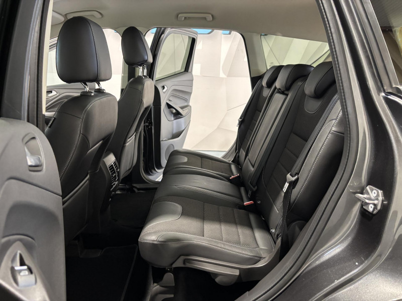 Photo 8 de l'offre de FORD KUGA 1.5 EcoBoost 150 S&S 4x2 BVM6 Titanium à 14490€ chez VL Auto
