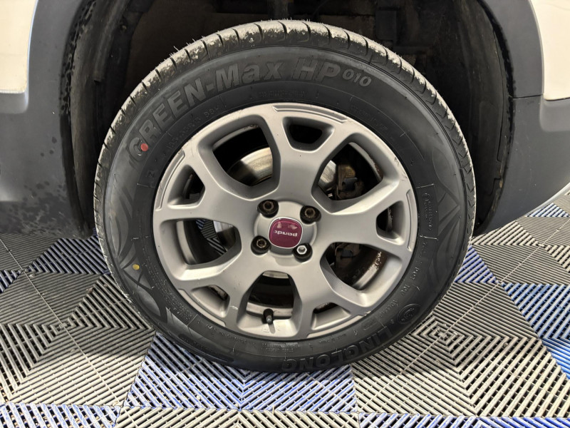 Photo 17 de l'offre de FIAT PANDA 0.9 TwinAir Turbo 90 ch S&S 4x4 Cross à 9490€ chez VL Auto