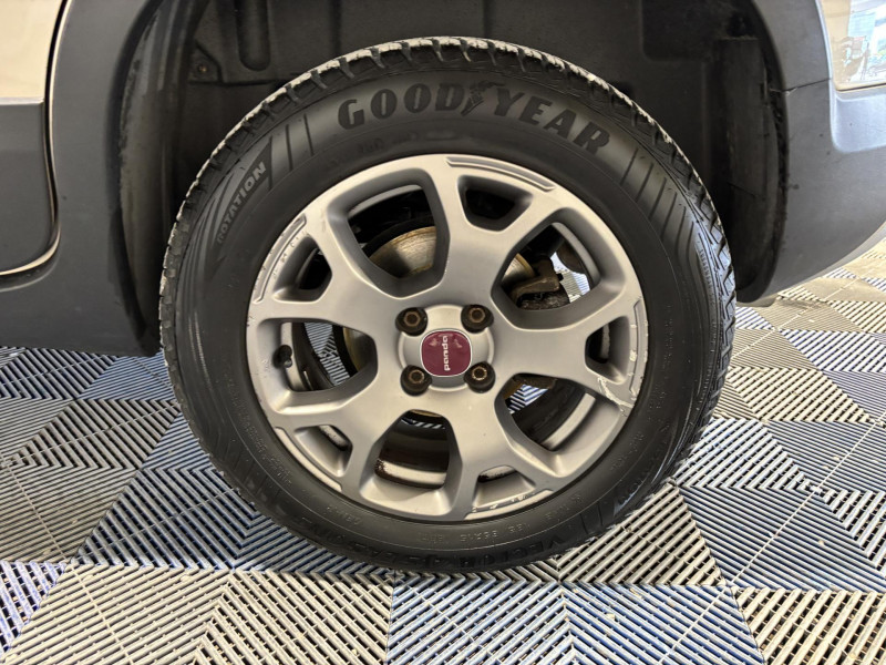 Photo 19 de l'offre de FIAT PANDA 0.9 TwinAir Turbo 90 ch S&S 4x4 Cross à 9490€ chez VL Auto