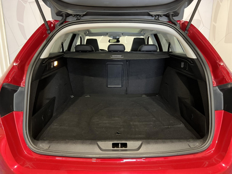 Photo 10 de l'offre de PEUGEOT 308 SW  BlueHDi 130ch S&S BVM6 Allure à 13490€ chez VL Auto
