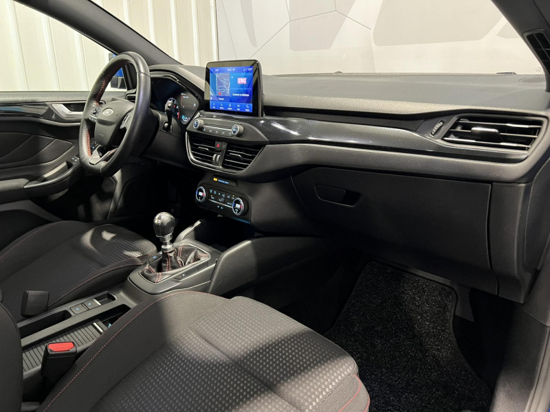 Photo 8 de l'offre de FORD FOCUS 1.0 EcoBoost 125 S&S ST Line à 14990€ chez VL Auto