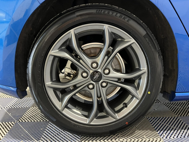 Photo 15 de l'offre de FORD FOCUS 1.0 EcoBoost 125 S&S ST Line à 14990€ chez VL Auto