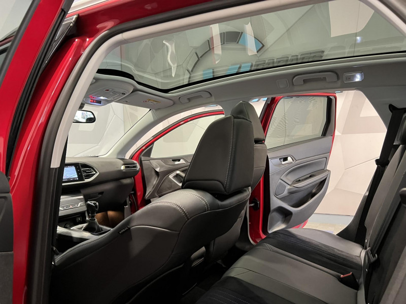 Photo 17 de l'offre de PEUGEOT 308 SW  BlueHDi 130ch S&S BVM6 Allure à 13490€ chez VL Auto