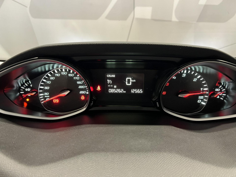 Photo 11 de l'offre de PEUGEOT 308 SW  BlueHDi 130ch S&S BVM6 Allure à 13490€ chez VL Auto