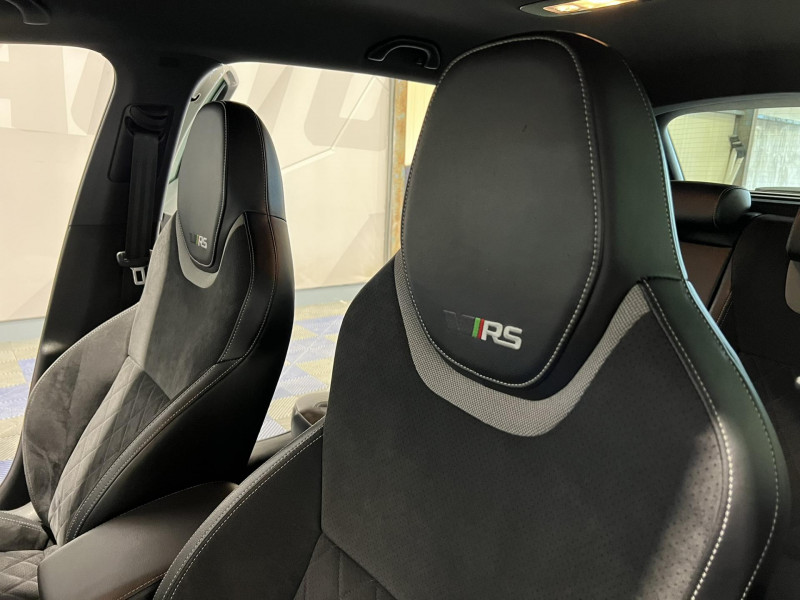 Photo 11 de l'offre de SKODA OCTAVIA COMBI 2.0 TSI 245 ch DSG7 RS à 22990€ chez VL Auto