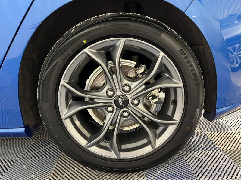 Photo 18 de l'offre de FORD FOCUS 1.0 EcoBoost 125 S&S ST Line à 14990€ chez VL Auto
