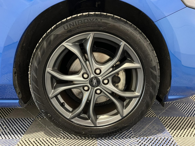Photo 16 de l'offre de FORD FOCUS 1.0 EcoBoost 125 S&S ST Line à 14990€ chez VL Auto