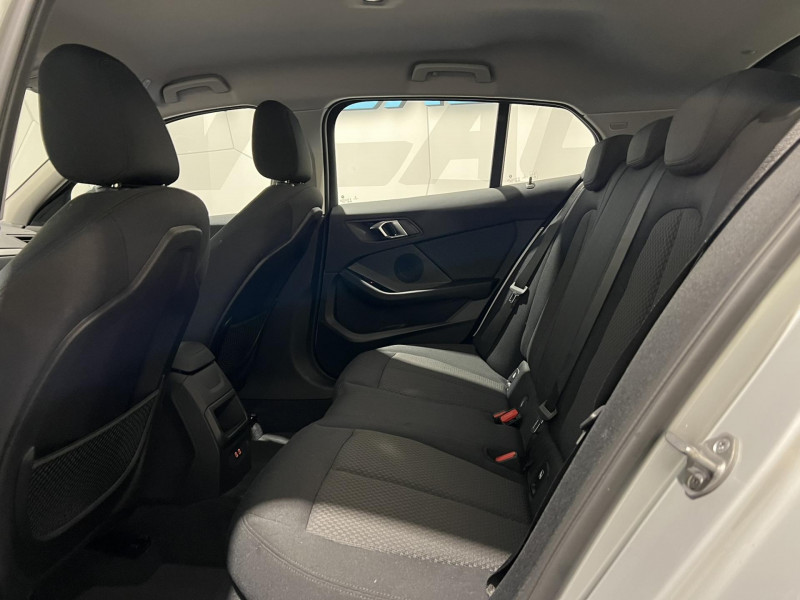 Photo 8 de l'offre de BMW SERIE 1  116d 116 ch F40 Business à 17990€ chez VL Auto