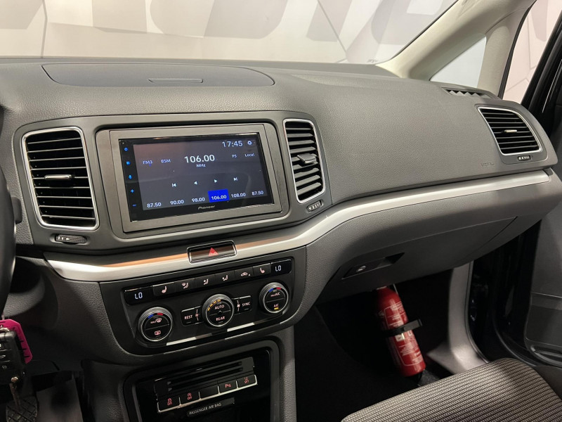 Photo 13 de l'offre de VOLKSWAGEN SHARAN 2.0 TDI 150 BlueMotion Technology Confortline 7 Places à 23990€ chez VL Auto