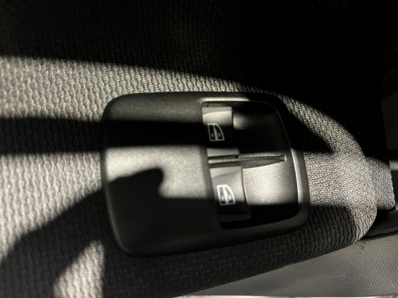 Photo 19 de l'offre de SMART FORTWO 0.9 90 ch S&S BA6 Prime à 11990€ chez VL Auto