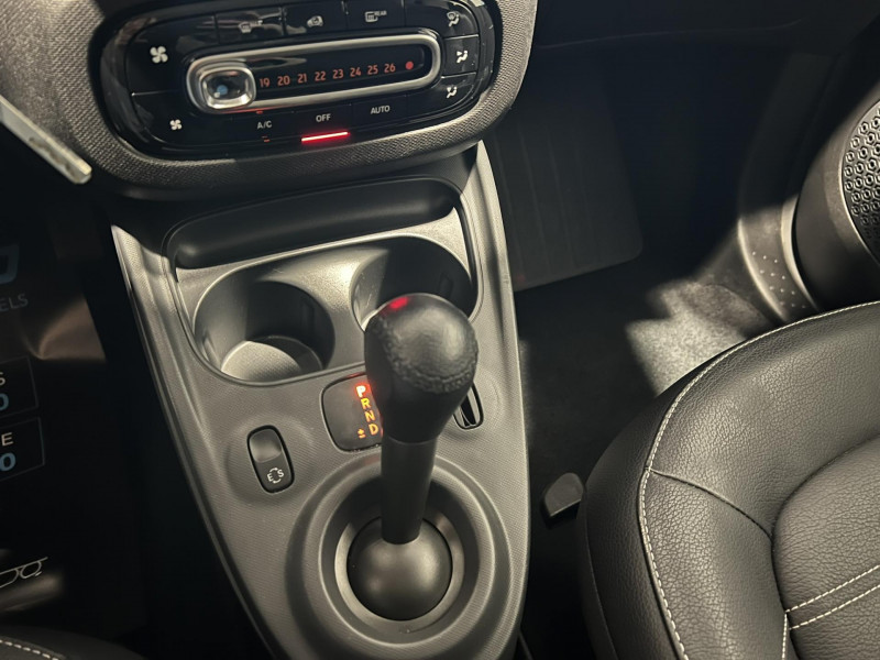 Photo 12 de l'offre de SMART FORTWO 0.9 90 ch S&S BA6 Prime à 11990€ chez VL Auto