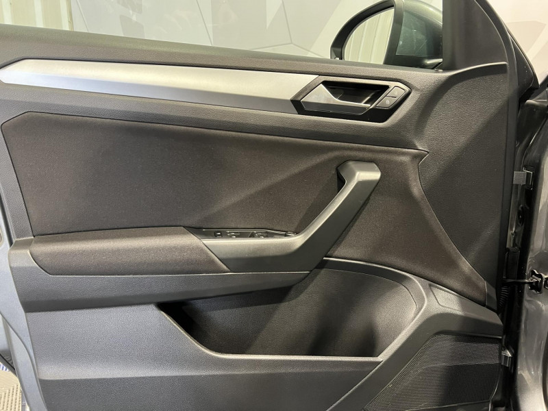 Photo 20 de l'offre de VOLKSWAGEN T-ROC 1.0 TSI 110 Start/Stop BVM6 Life à 21490€ chez VL Auto
