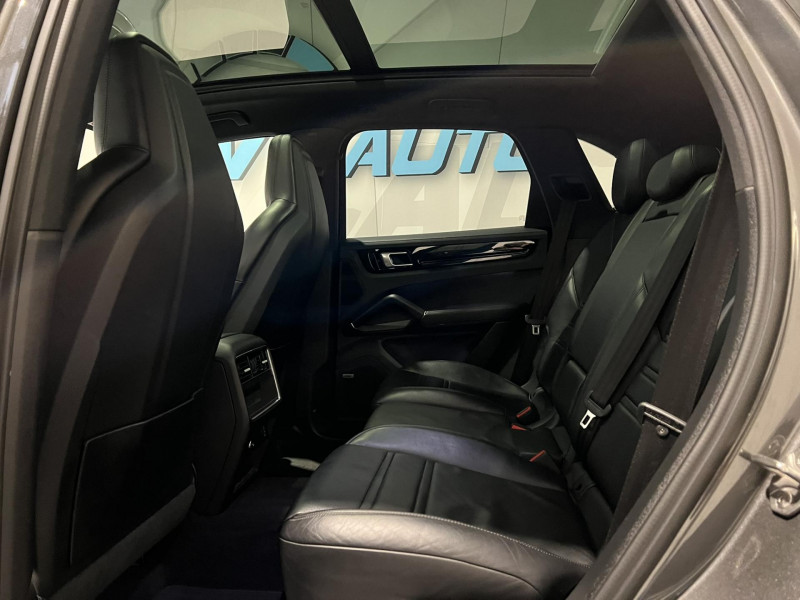 Photo 8 de l'offre de PORSCHE CAYENNE E-Hybrid 3.0 V6 462 ch Tiptronic BVA S à 53990€ chez VL Auto