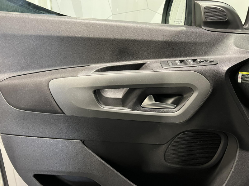 Photo 21 de l'offre de CITROEN BERLINGO Taille M BlueHDi 130 S&S BVM6 Shine à 17990€ chez VL Auto